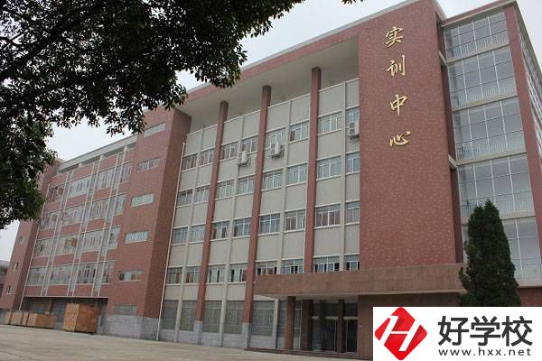 岳陽公辦中專都有哪些學(xué)校？有哪些專業(yè)？