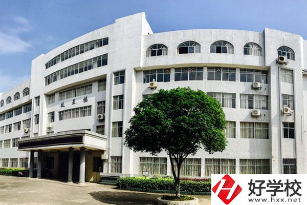 漣源工貿(mào)職業(yè)中專學(xué)校有什么熱門專業(yè)？學(xué)什么有前途？