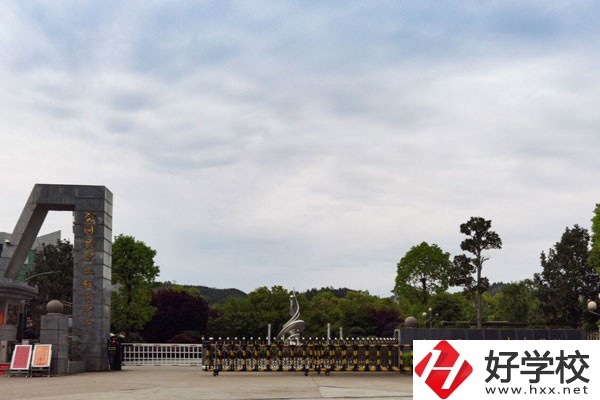 會同縣職業(yè)中專學(xué)校怎么樣？開設(shè)了哪些專業(yè)？
