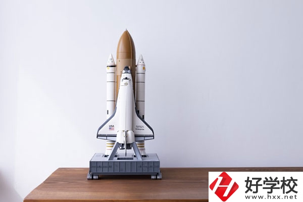 長沙航天學(xué)校怎么樣？宿舍好不好？