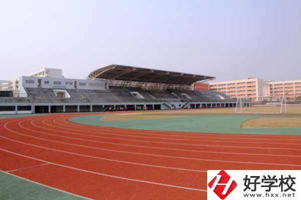 想學(xué)電子技術(shù)類專業(yè)，推薦長沙這所中職學(xué)校